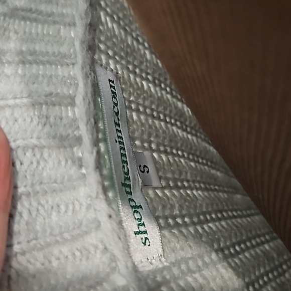 Amazon - Gray Sweater - Size Small - Picture 2 of 3